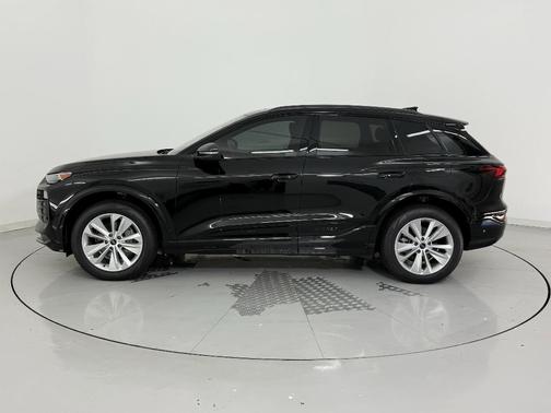 2025 Audi Q6 e-tron Premium Plus