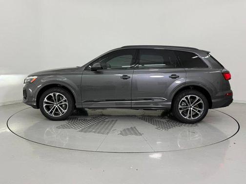 2026 Audi Q7 45 Premium