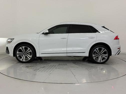 2021 Audi Q8 55 Prestige