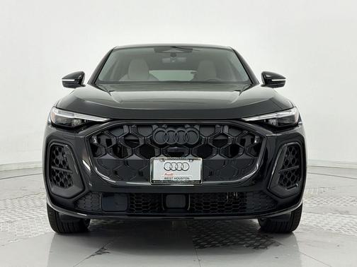 Mythos Black Metallic 2026 Audi Q5 Sportback Premium Plus TFSI quattro S tronic
