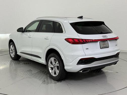 2025 Audi Q5 Premium