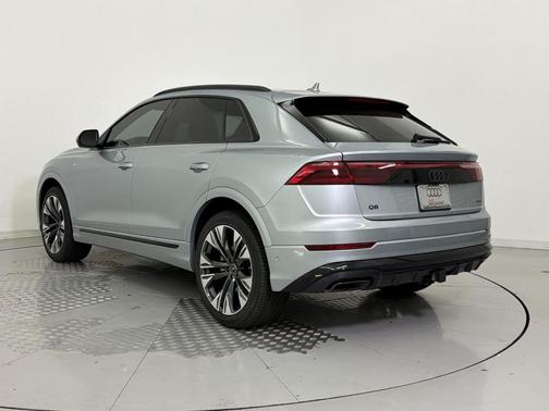 Satellite Silver Metallic 2026 Audi Q8 55 Premium Plus