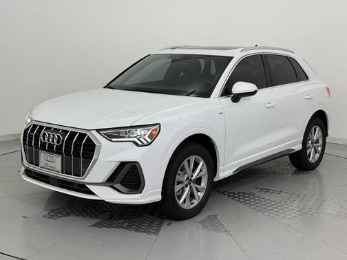 2025 Audi Q3 Premium 45 TFSI S line quattro Tiptronic