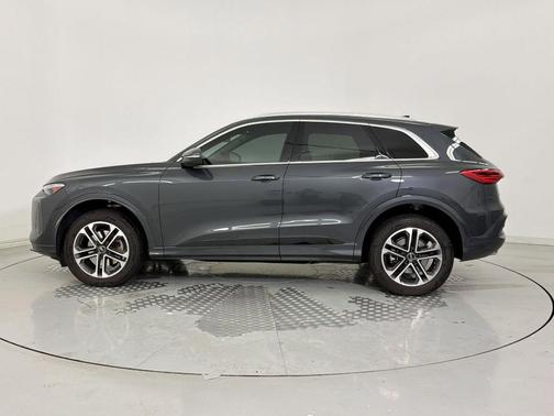 Tambora Gray Metallic 2025 Audi Q5 Premium Plus TFSI quattro S tronic