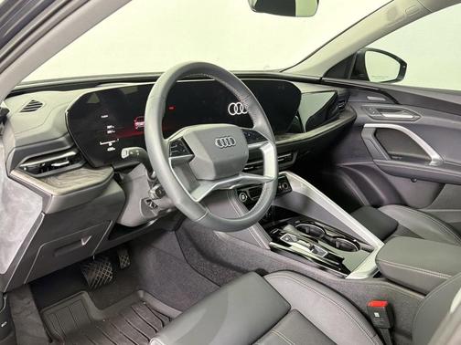 Tambora Gray Metallic 2025 Audi Q5 Premium Plus TFSI quattro S tronic