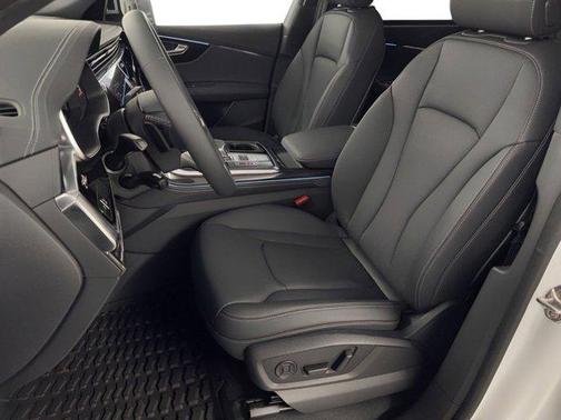 Glacier White Metallic 2026 Audi Q8 55 Premium Plus