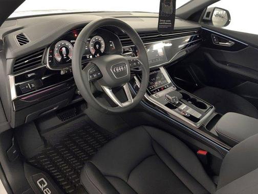 Glacier White Metallic 2026 Audi Q8 55 Premium Plus