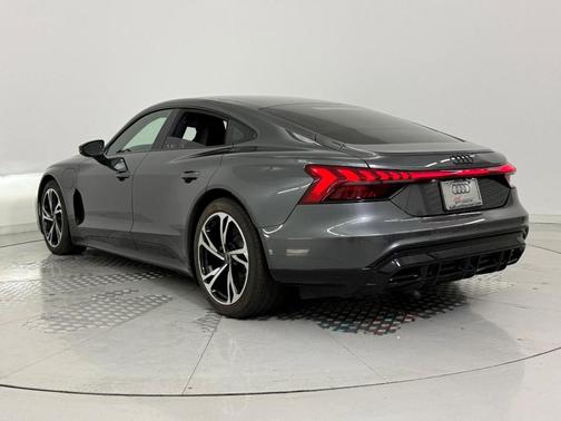 2023 Audi e-tron GT Premium Plus quattro