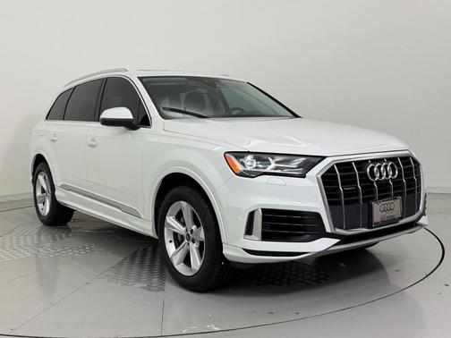 2023 Audi Q7 45 Premium