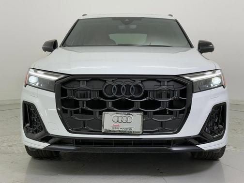 2026 Audi SQ7 4.0T Premium Plus