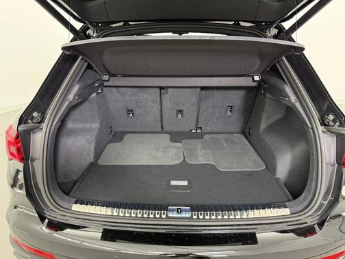 2024 Audi Q3 Premium 45 TFSI S line quattro Tiptronic