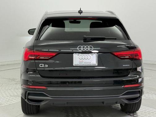 2024 Audi Q3 Premium 45 TFSI S line quattro Tiptronic