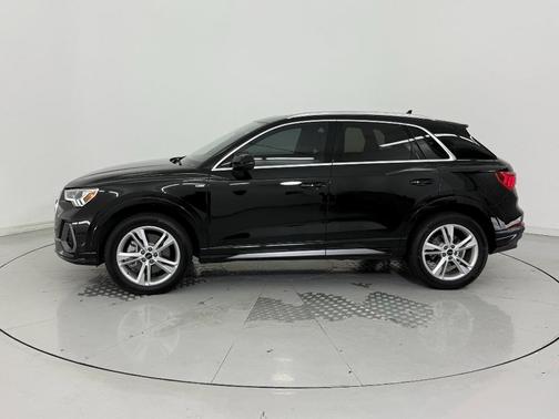 2024 Audi Q3 Premium 45 TFSI S line quattro Tiptronic
