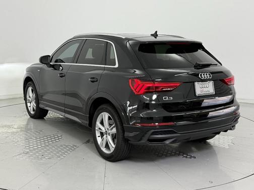 2024 Audi Q3 Premium 45 TFSI S line quattro Tiptronic