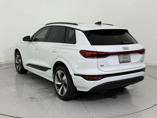 2025 Audi Q6 e-tron Premium Plus quattro