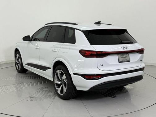 2025 Audi Q6 e-tron Premium Plus quattro