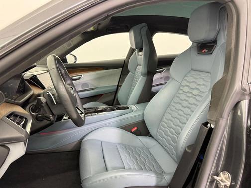 2022 Audi RS e-tron GT quattro