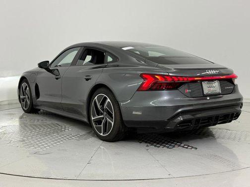 2022 Audi RS e-tron GT quattro