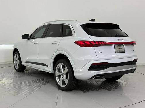 2025 Audi Q5 Premium Plus TFSI quattro S tronic