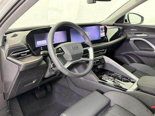 Glacier White Metallic 2026 Audi Q5 Premium Plus TFSI quattro S tronic