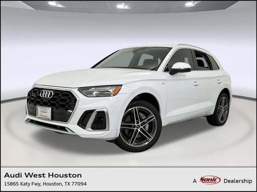 Glacier White Metallic 2024 Audi Q5 55 S line Premium Plus