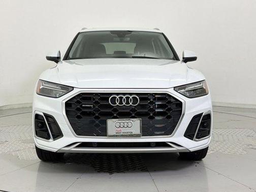 Glacier White Metallic 2024 Audi Q5 55 S line Premium Plus