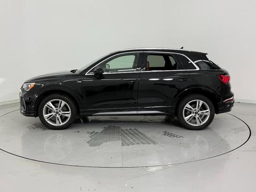 2022 Audi Q3 45 S line Premium