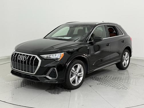 2022 Audi Q3 45 S line Premium