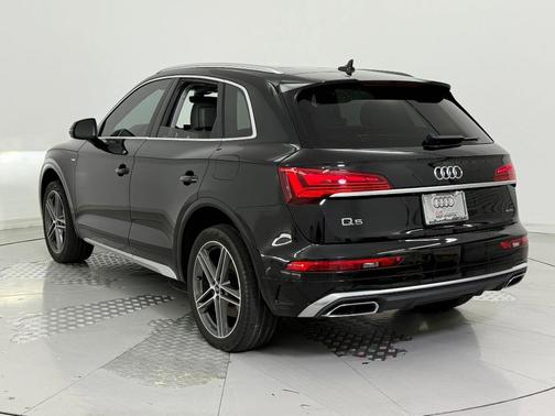 2022 Audi Q5 55 S line Premium Plus