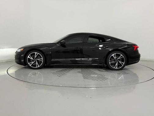 2023 Audi e-tron GT Premium Plus quattro