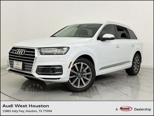 White 2019 Audi Q7 45 Premium Plus