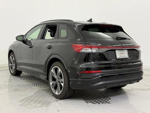 2024 Audi Q4 e-tron Prestige 55 quattro
