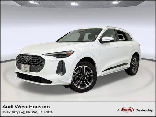 Arkona White 2025 Audi Q5 Premium TFSI quattro S tronic