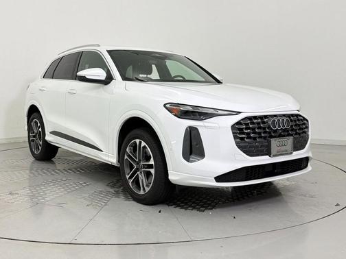 Arkona White 2025 Audi Q5 Premium TFSI quattro S tronic