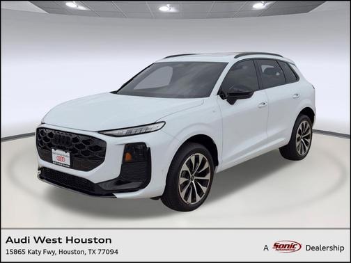 Glacier White Metallic 2026 Audi Q3 TFSI quattro S tronic