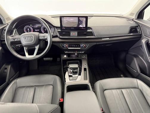 2022 Audi Q5 45 S line Premium Plus