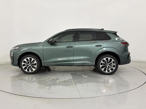 V6V6 2026 Audi Q3 TFSI quattro S tronic