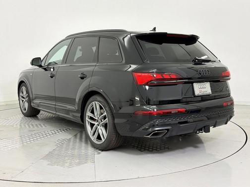 Mythos Black Metallic 2026 Audi Q7 55 Prestige