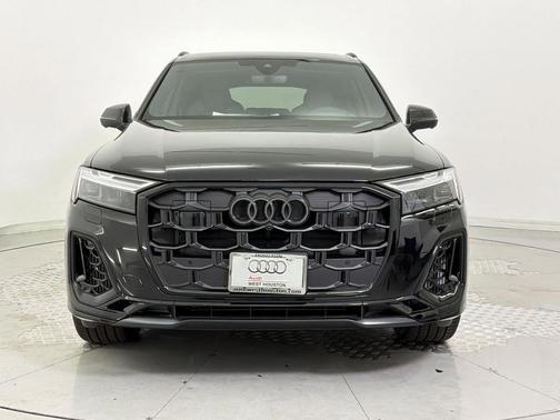 Mythos Black Metallic 2026 Audi Q7 55 Prestige