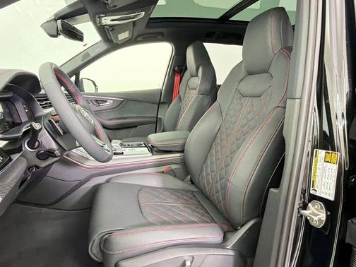 Mythos Black Metallic 2026 Audi Q7 55 Prestige