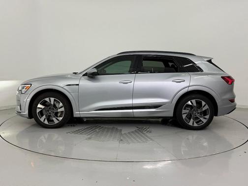 2021 Audi e-tron Premium