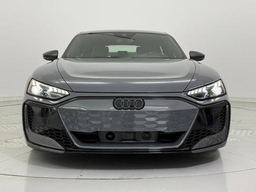 2026 Audi RS e-tron GT quattro