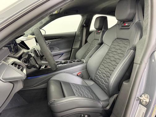 2026 Audi RS e-tron GT quattro