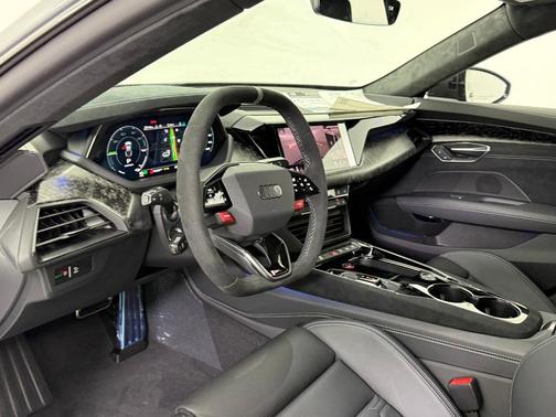 2026 Audi RS e-tron GT quattro