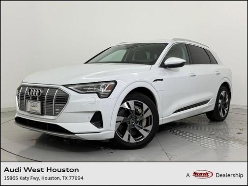2022 Audi e-tron Premium