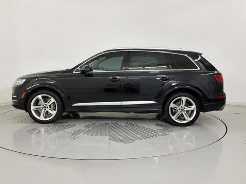 Black 2019 Audi Q7 55 Prestige