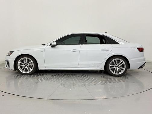 2023 Audi A4 45 S line Premium Plus