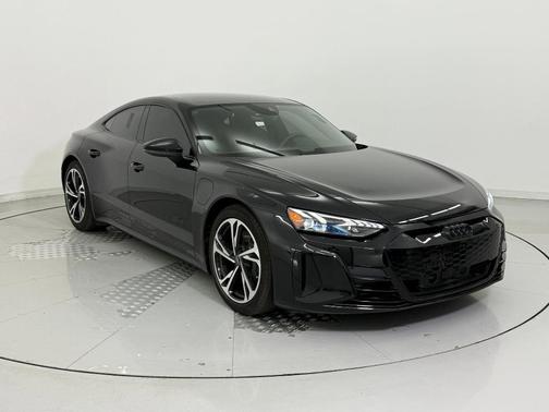 2023 Audi e-tron GT Premium Plus quattro
