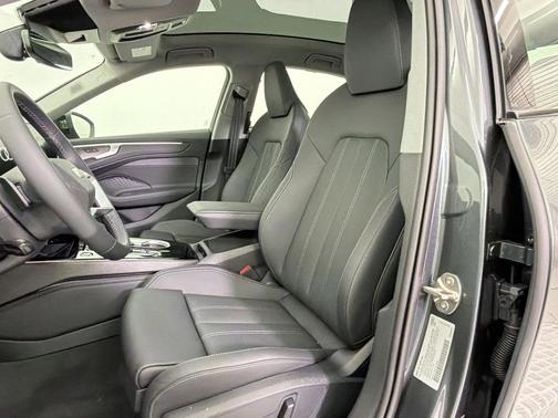 Daytona Gray Pearl Effect 2026 Audi A6 Premium Plus quattro S tronic