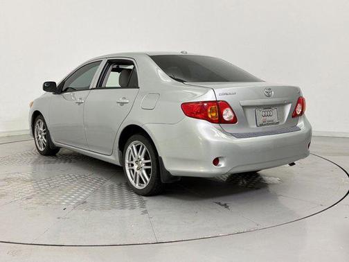 Classic Silver Metallic 2010 Toyota Corolla LE